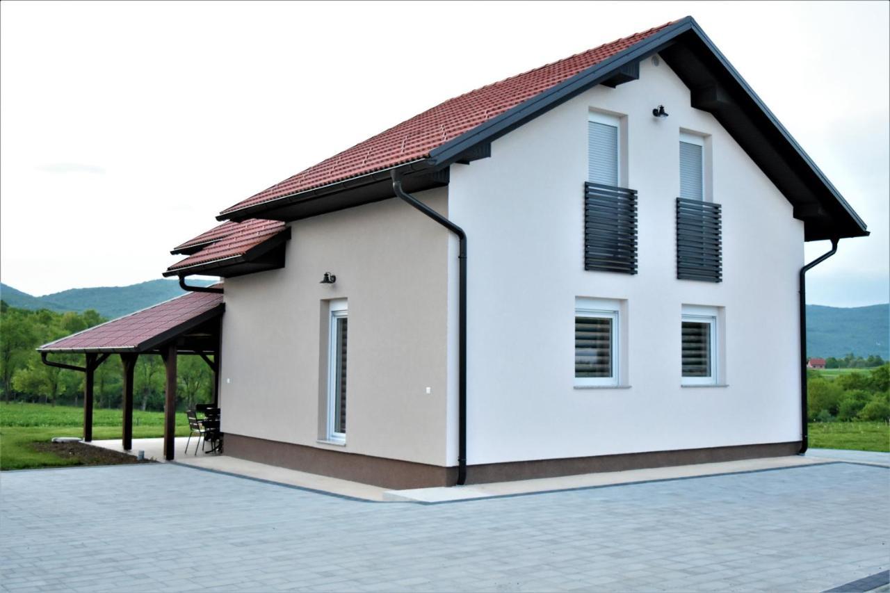 Guest House Tonka Otocac Exterior photo