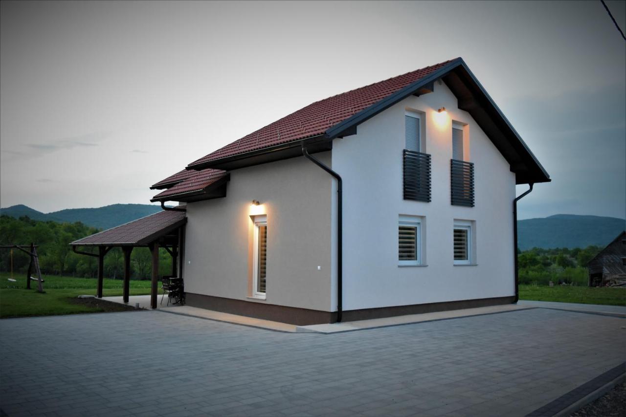 Guest House Tonka Otocac Exterior photo