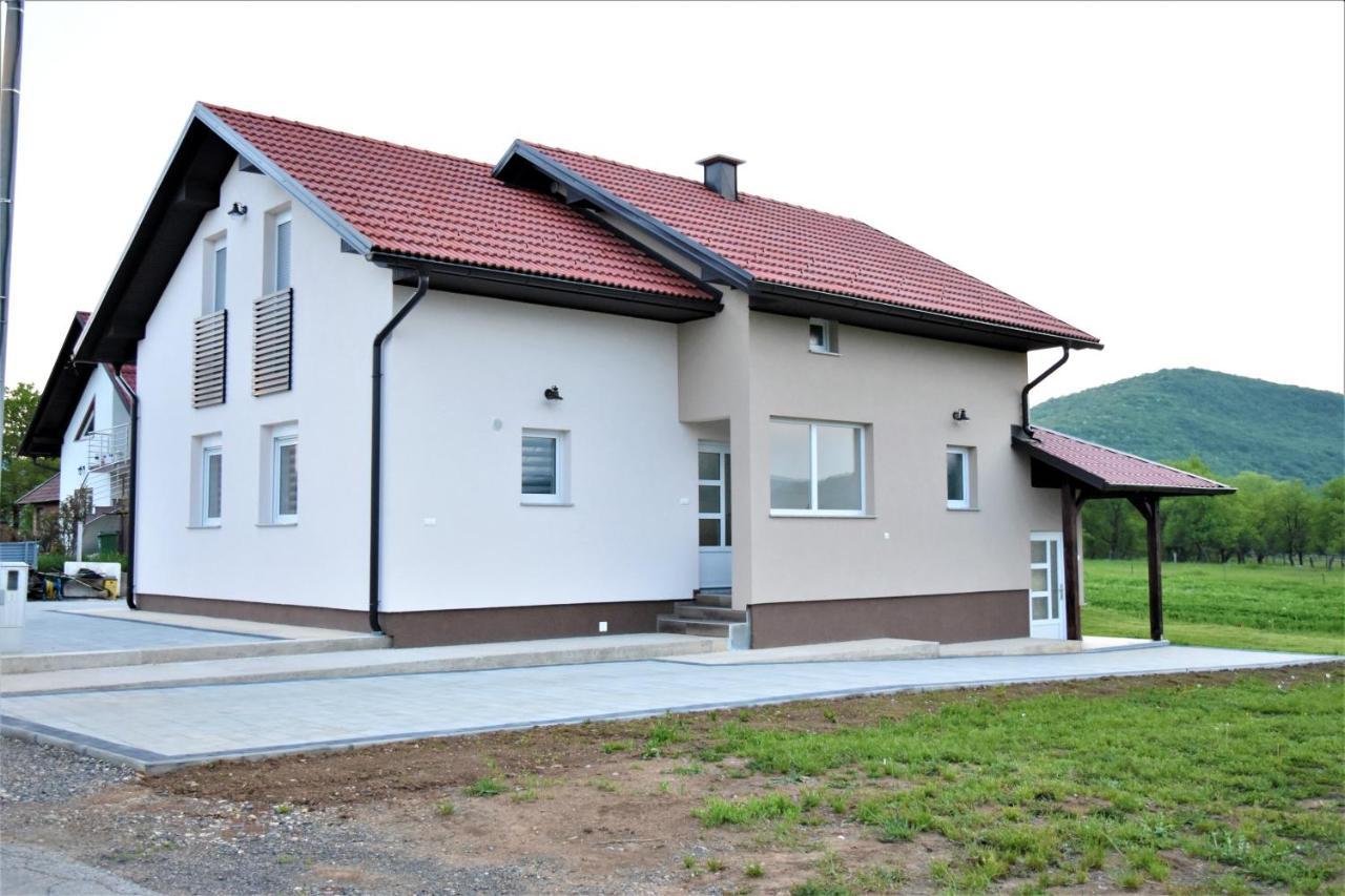 Guest House Tonka Otocac Exterior photo
